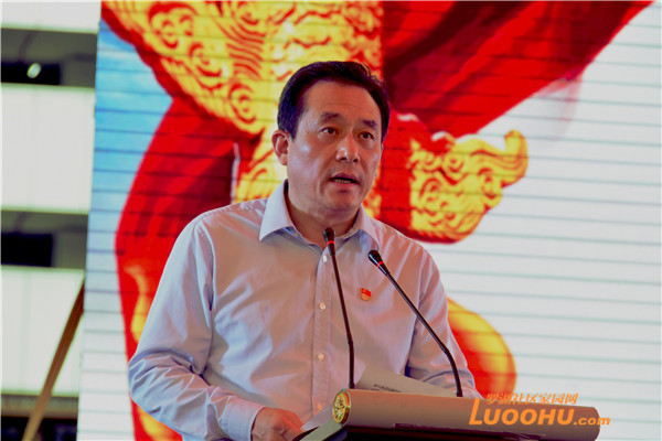 深圳市人大常委会副主任,罗湖区委书记贺海涛.